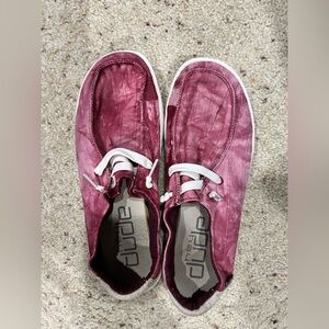 Women’s Hey Dude shoes tie dye red Wendy 9